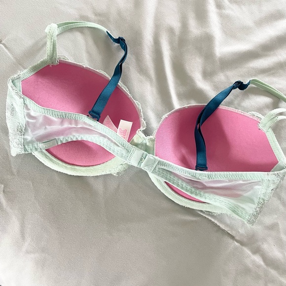 Pale blue Victoria Secret Bra 32C - Picture 2 of 4